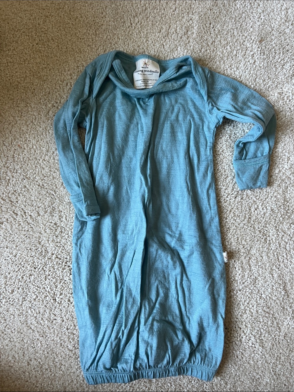Chasing windmills gown 0-3m